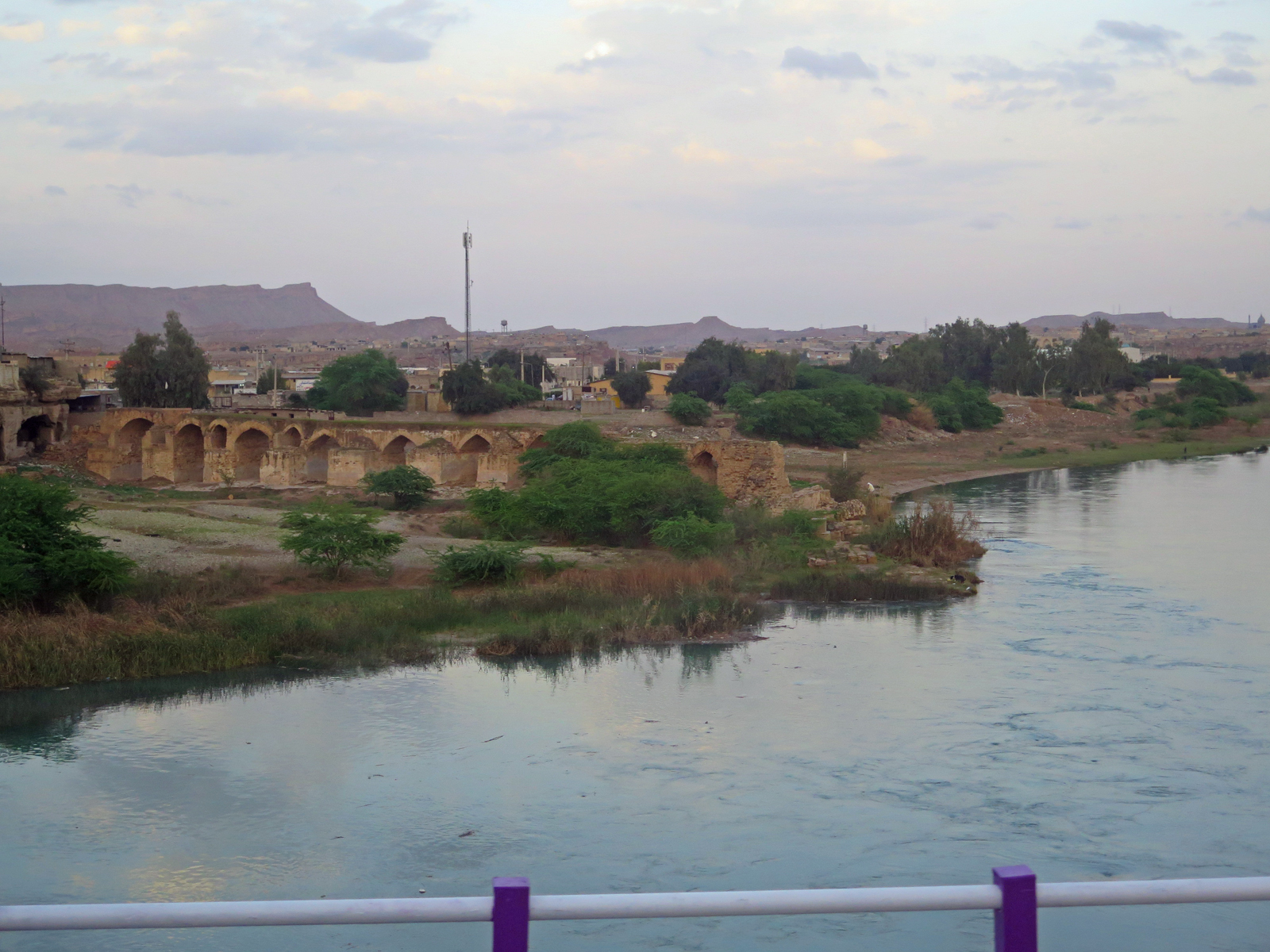Historische Brücke bei Schuschtar, Iran