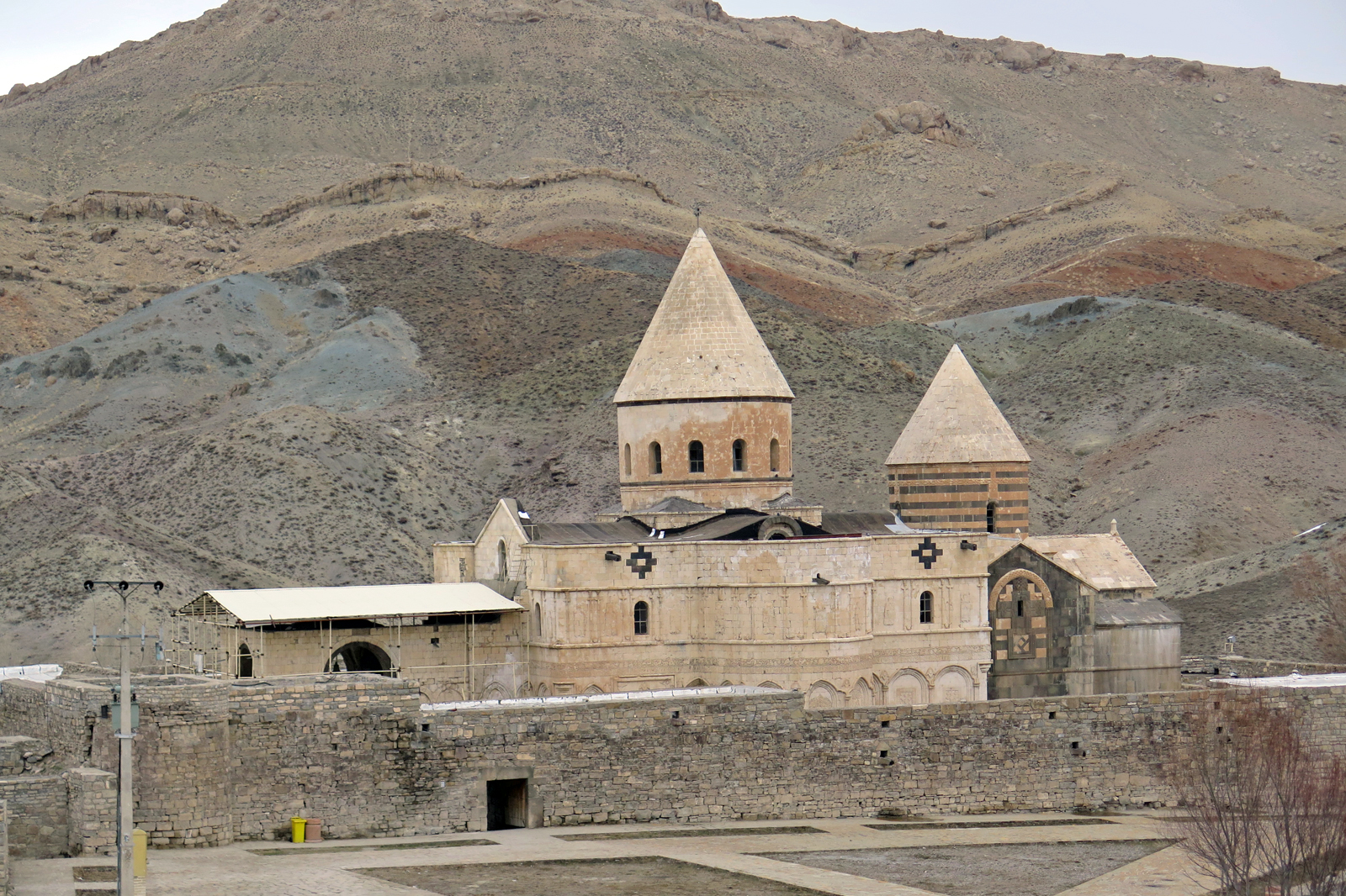 Die armenische Thaddäuskirche im Iran